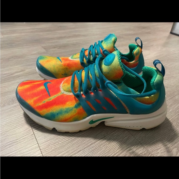 Nike Air Presto Sneakers - Picture 2 of 4